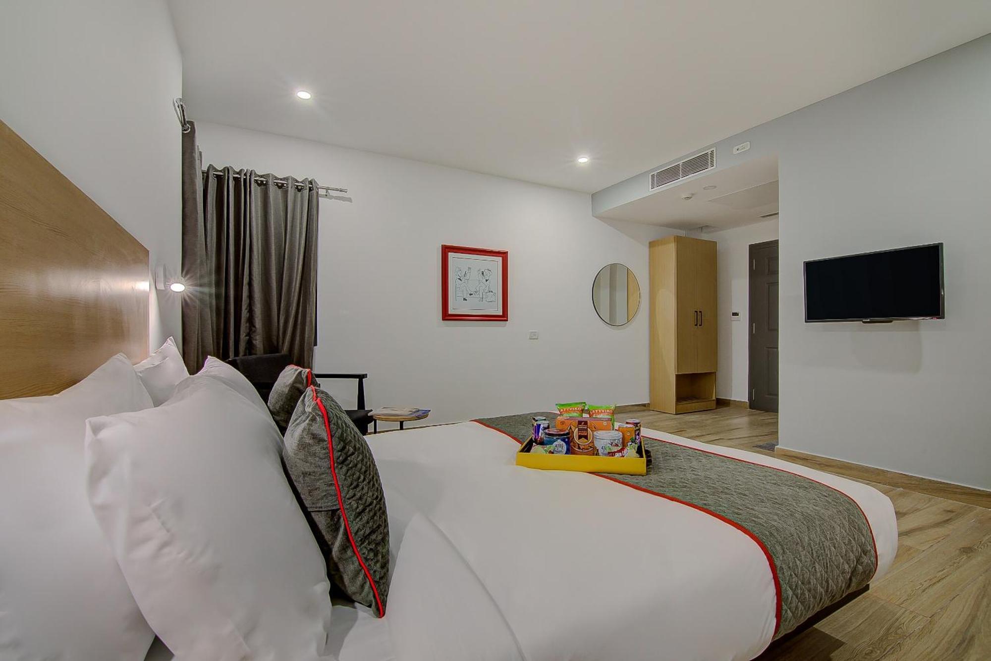 Townhouse Global Wings Hotels Near Sri Amruth Chithra Mandira Бангалор Екстериор снимка
